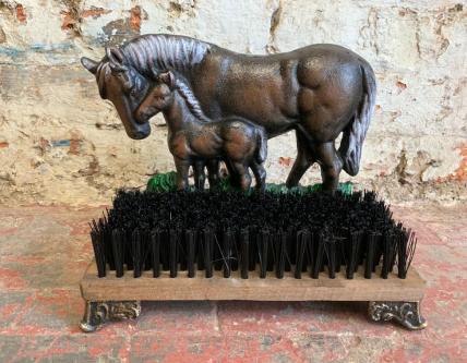 Horse doorstop & brush